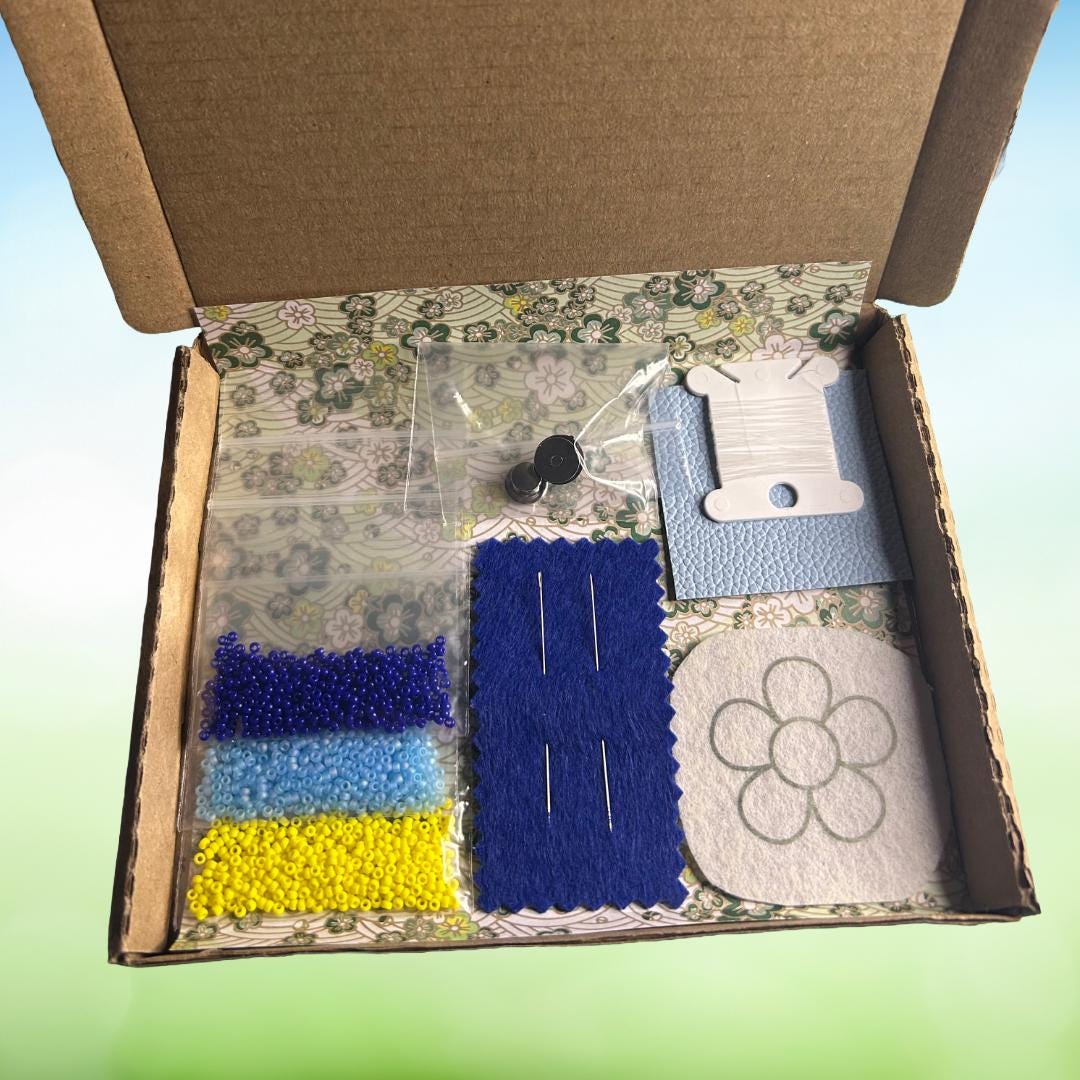 Métis Beadwork Kit | 5 Petal Flower Pin | Miyuki beads